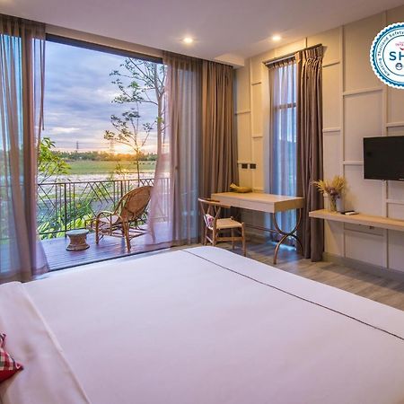Navela Hotel & Convention Ratchaburi エクステリア 写真