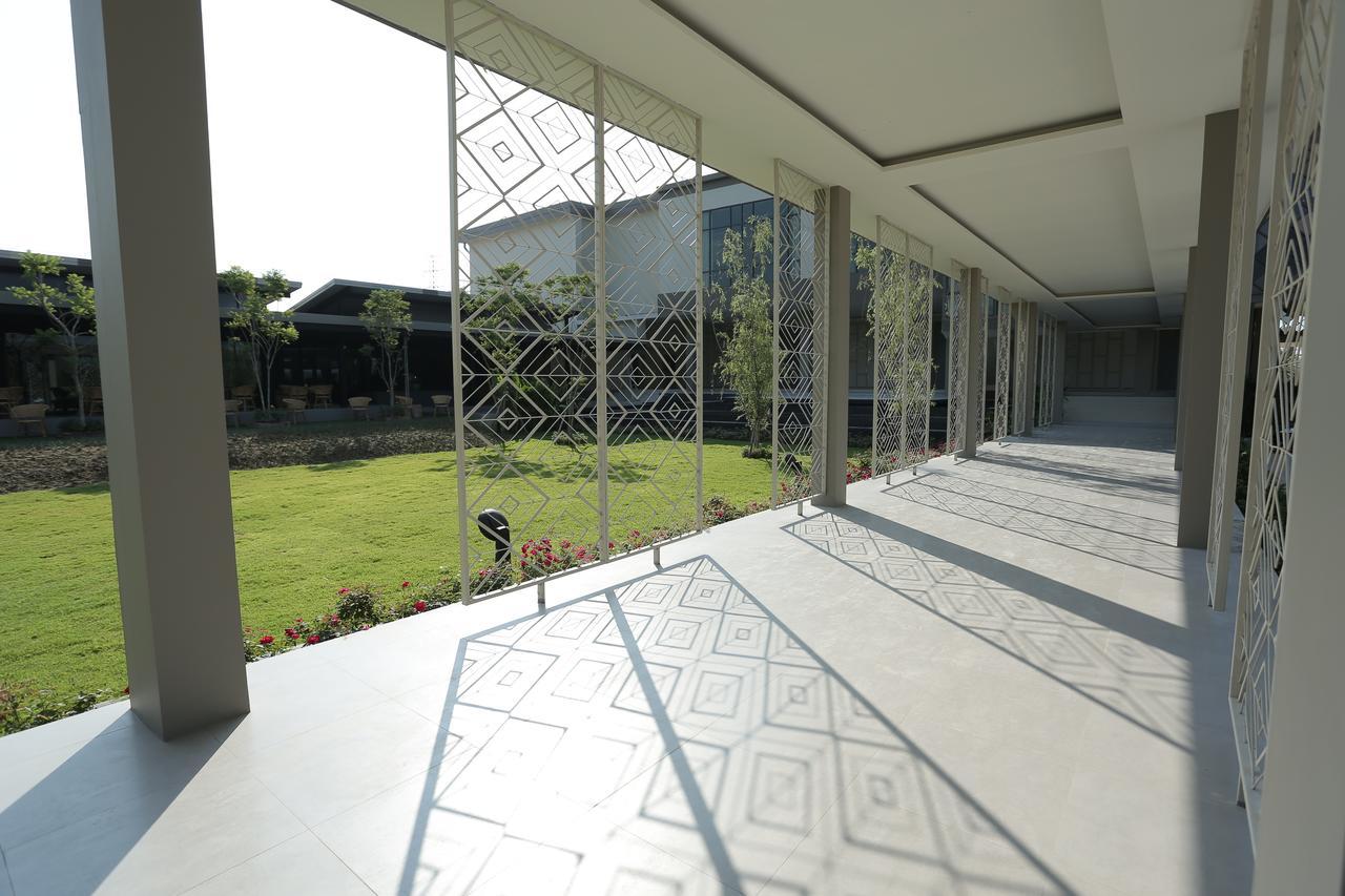 Navela Hotel & Convention Ratchaburi エクステリア 写真