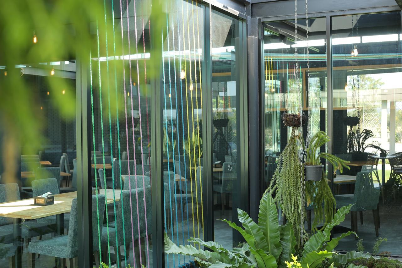 Navela Hotel & Convention Ratchaburi エクステリア 写真