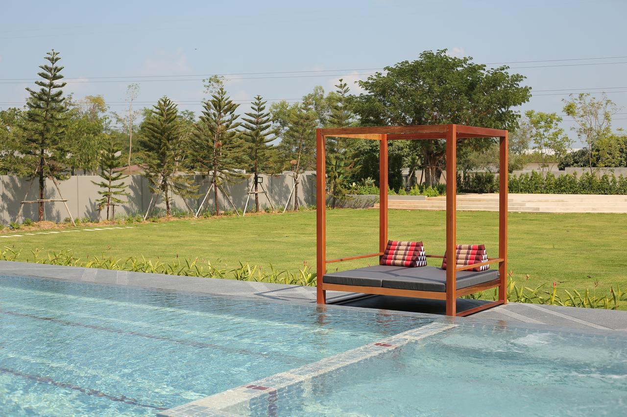 Navela Hotel & Convention Ratchaburi エクステリア 写真