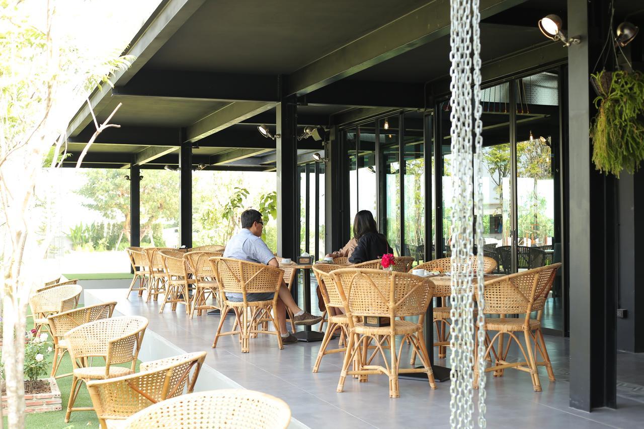 Navela Hotel & Convention Ratchaburi エクステリア 写真