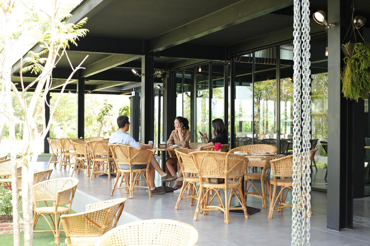 Navela Hotel & Convention Ratchaburi エクステリア 写真